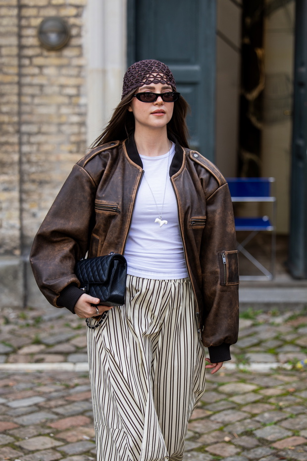 Bomber jacket maxi – najmodniejsza kurtka jesieni 2025. Styl Miu Miu Girls