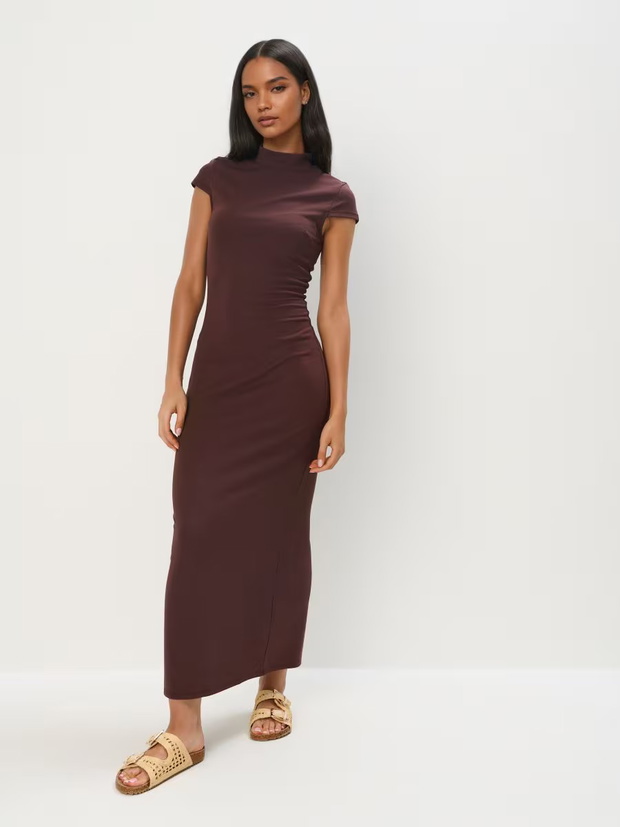 Ribbed knit dress Mohito – najlepsza sukienka na jesień 2025