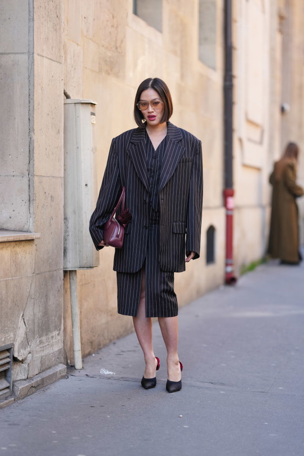 „Knife-toe mules” z Mango – modne buty jesień 2025