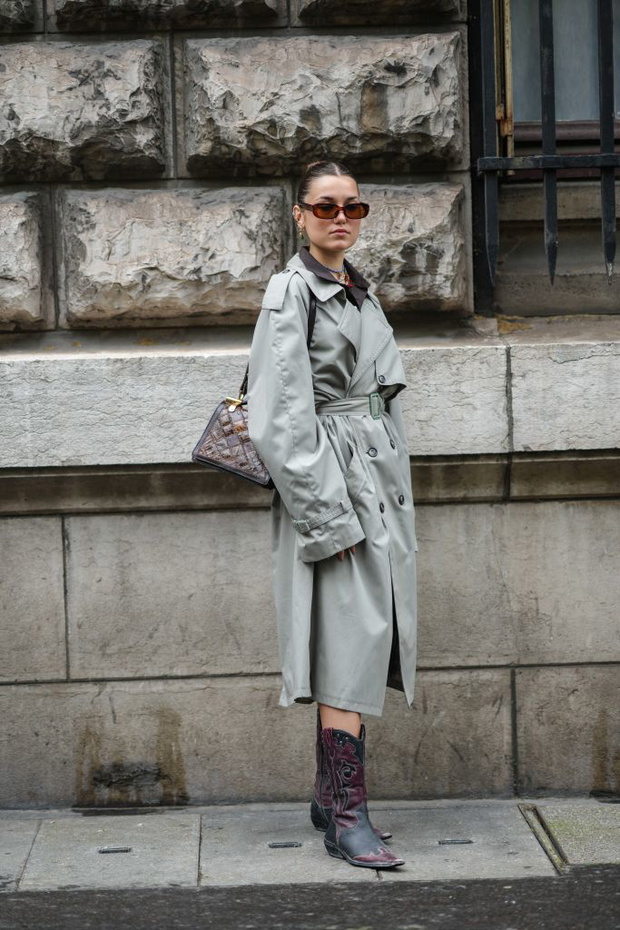 Western boots – trend jesieni 2025. Stylizacje z jeansami