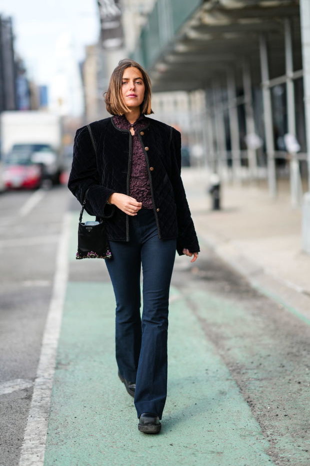 Bootcut jeans: hit jesieni i idealny duet z botkami