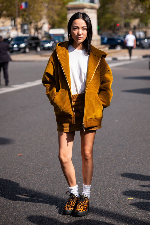 Street Style - Paris Fashion Week - Womenswear Spring/Summer 2024 - Day Nine
