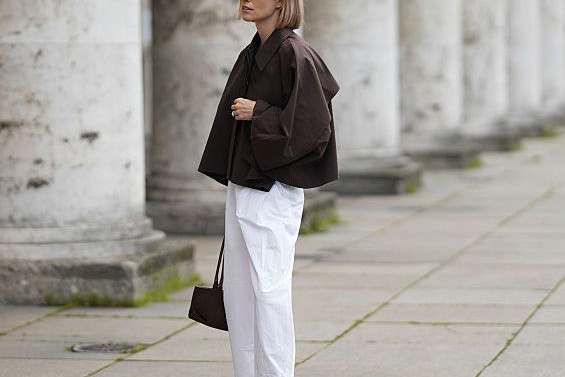 Płaszcz H&M „hazelnut brown” – paryski trend jesieni 2025