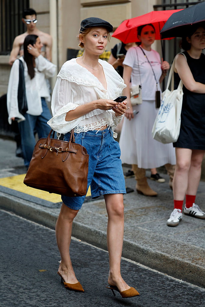 Street Style - Paris Fashion Week - Menswear Spring/Summer 2026 - Day Two