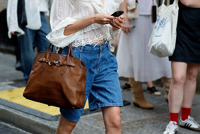 Street Style - Paris Fashion Week - Menswear Spring/Summer 2026 - Day Two