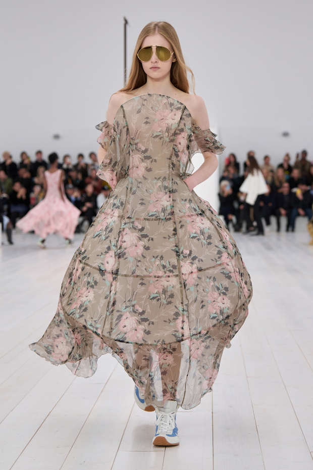 Loewe S25