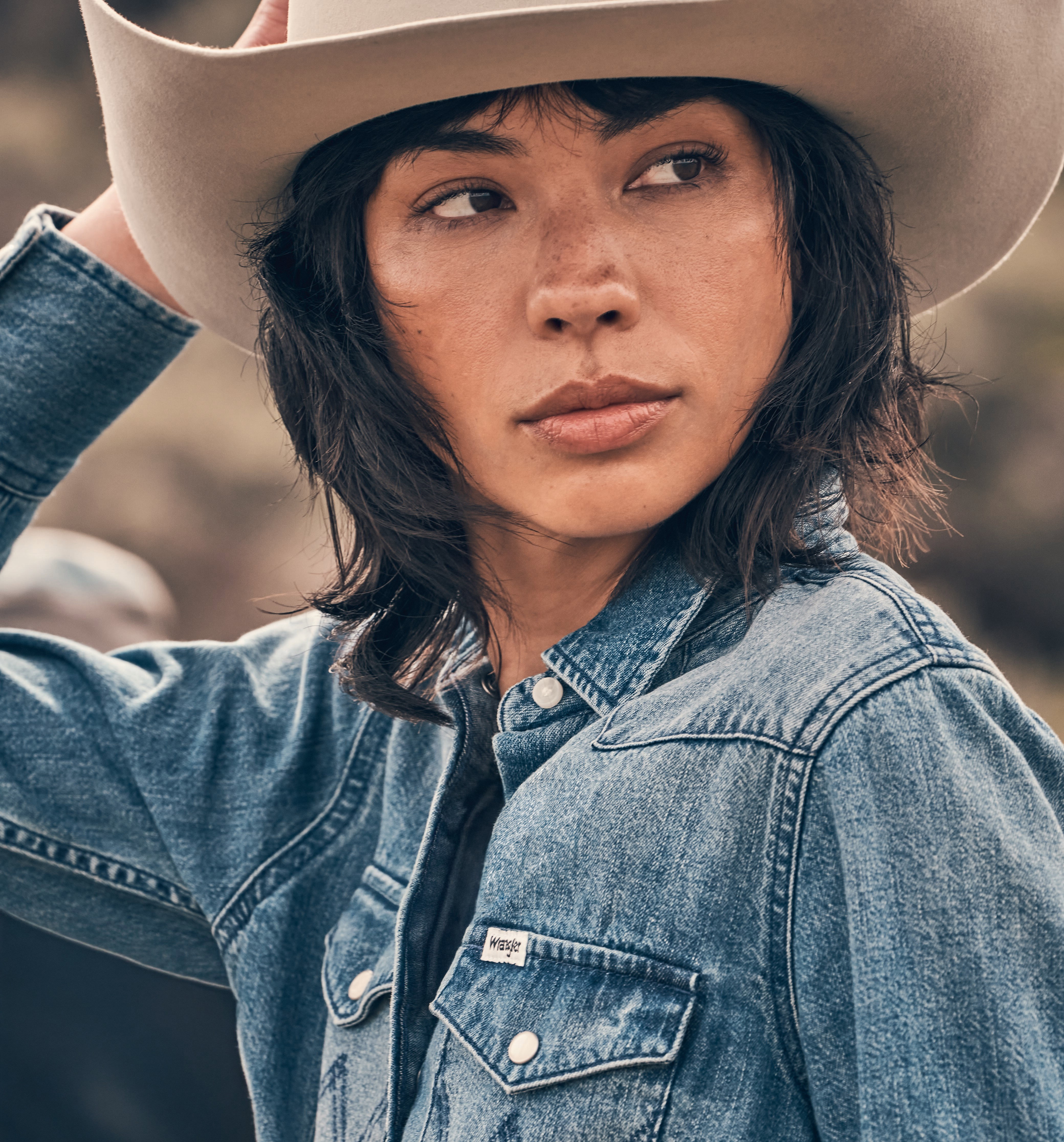 EXTRA_WESTERN_UNIFORM_F25_112373227_112371210 _0789-jpg-highres-print