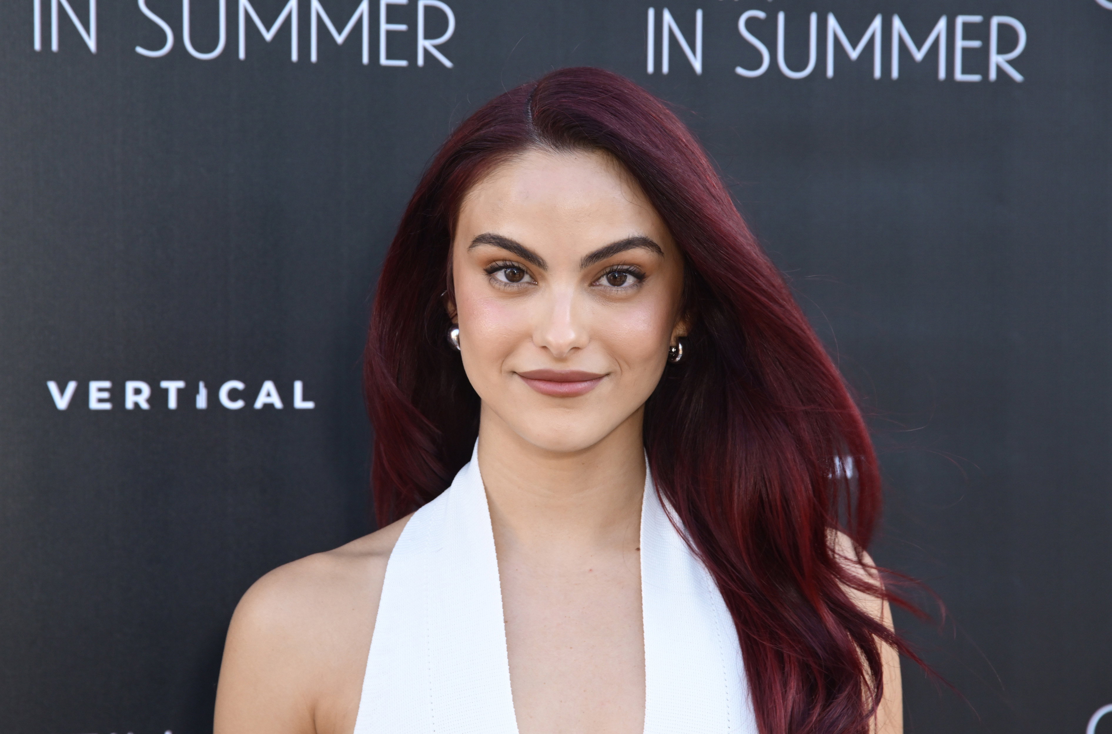 Berry Rouge Hair: wiśniowe włosy na jesień i zimę