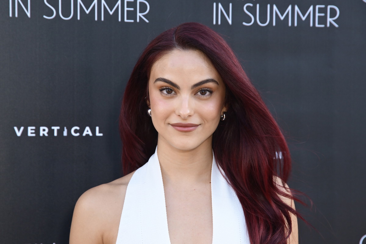 Berry Rouge Hair: wiśniowe włosy na jesień i zimę