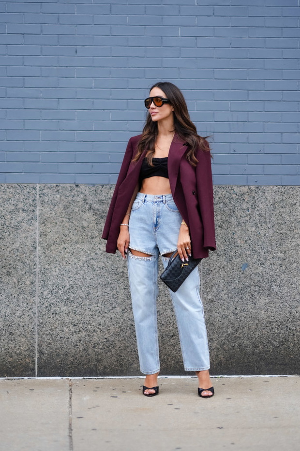 Cut-out jeans na jesień