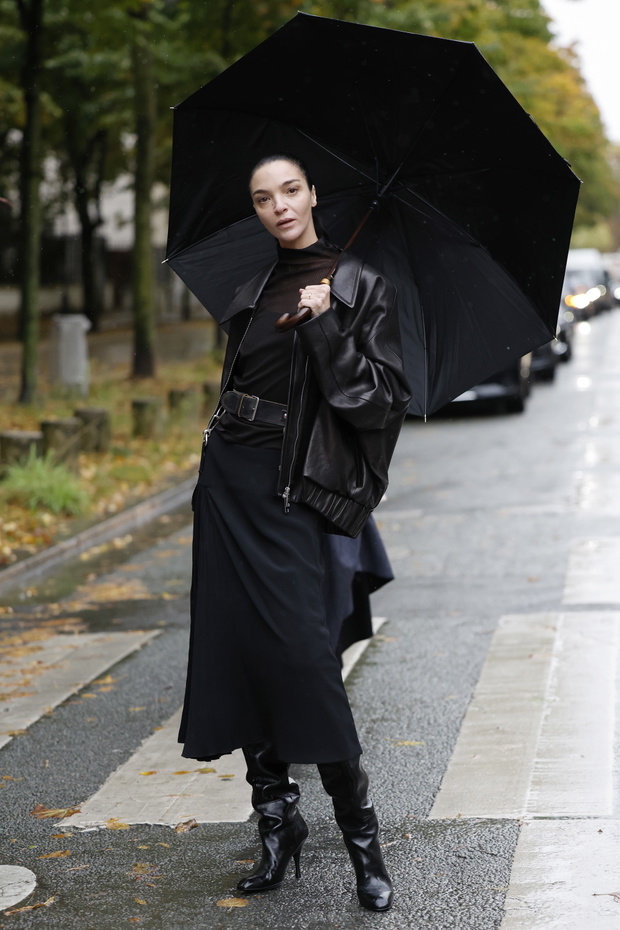Street Style - Paris Fashion Week - Womenswear Spring Summer 2026 - Day Six