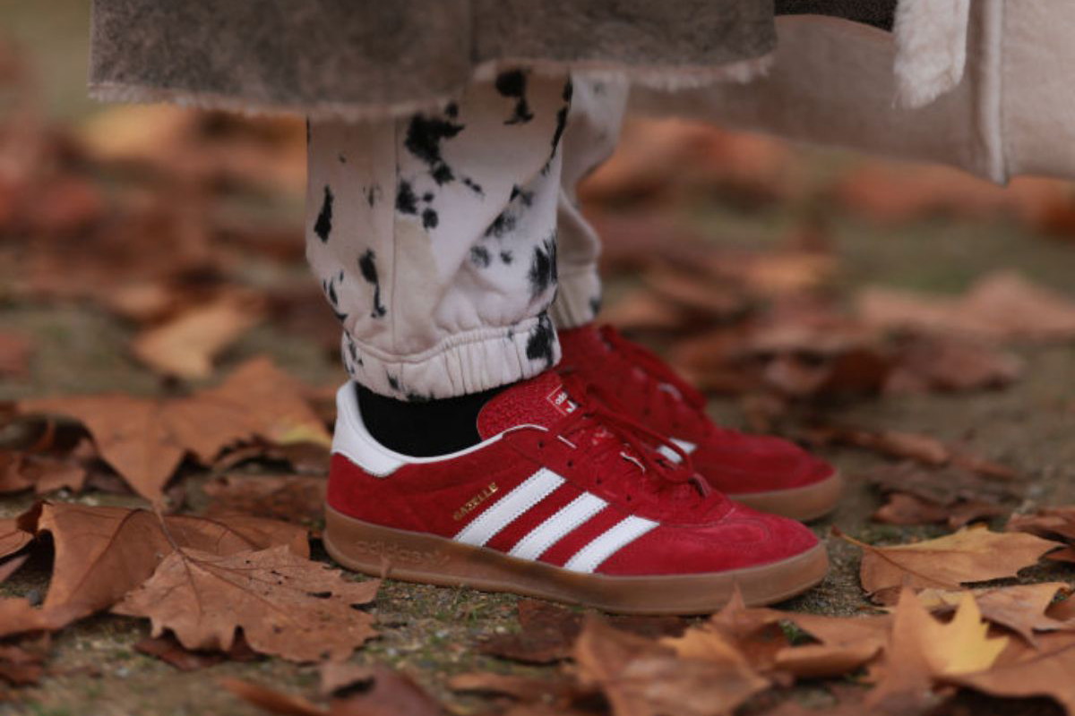 Model Adidas Gazelle z futerkiem to najbardziej cozy senakersy na jesień