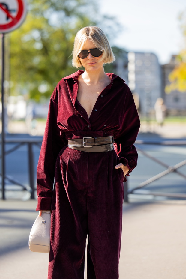 Street Style - Paris Fashion Week - Womenswear Spring Summer 2026 - Day Nine