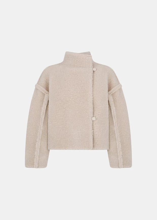 „Teddy Cloud Jacket” – hitowa kurtka polskich it-girls jesieni 2025