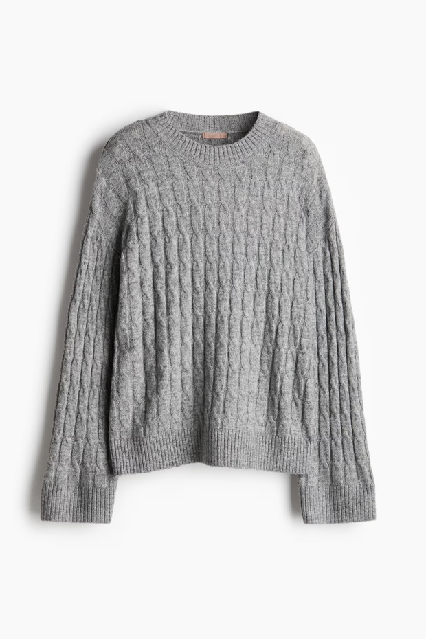 „Frosty cable sweater” – klasyk old money z H&M jesieni 2025