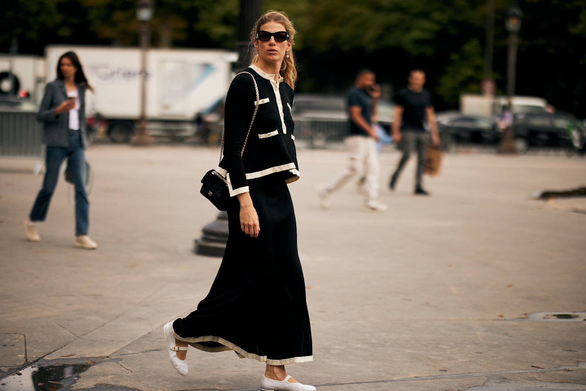 4 elementy garderoby, które odmienią każdy look