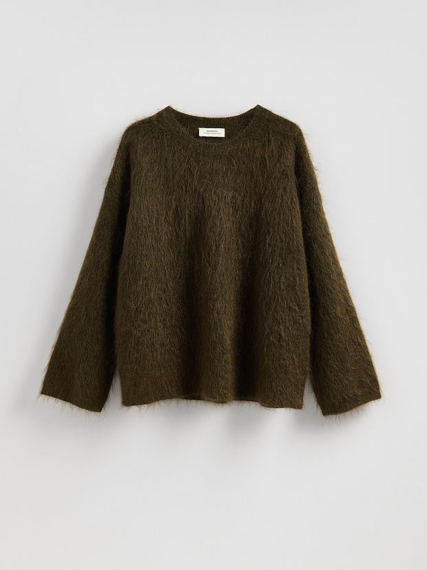 Sweter z moherem Reserved „olive green” – elegancja w stylu Celine
