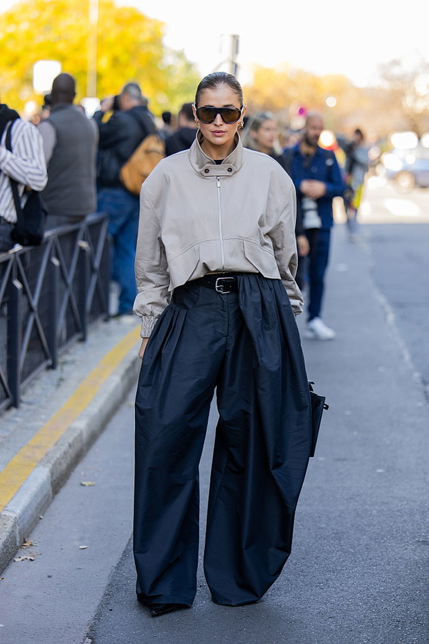 Street Style - Paris Fashion Week - Womenswear Spring Summer 2026 - Day Nine