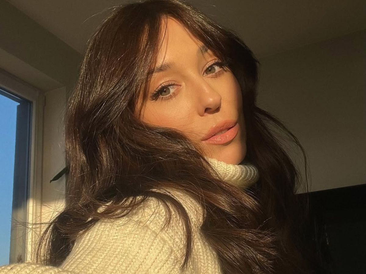 Iza Krzan nosi sztuczne futerko w stylu old money