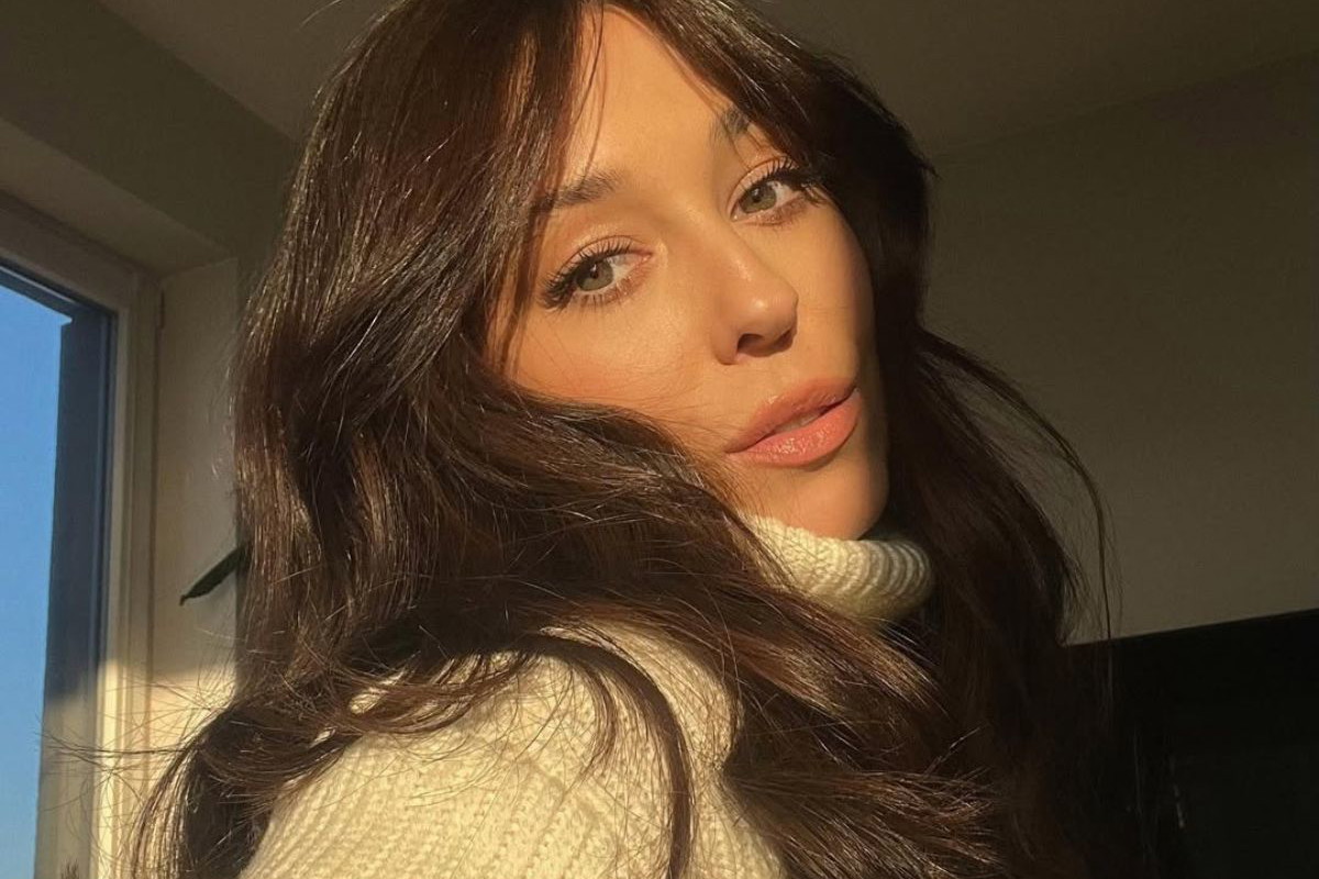 Iza Krzan nosi sztuczne futerko w stylu old money