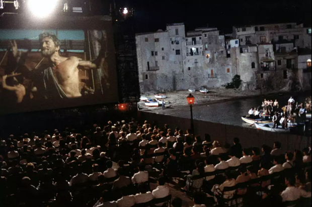 "Cinema Paradiso"