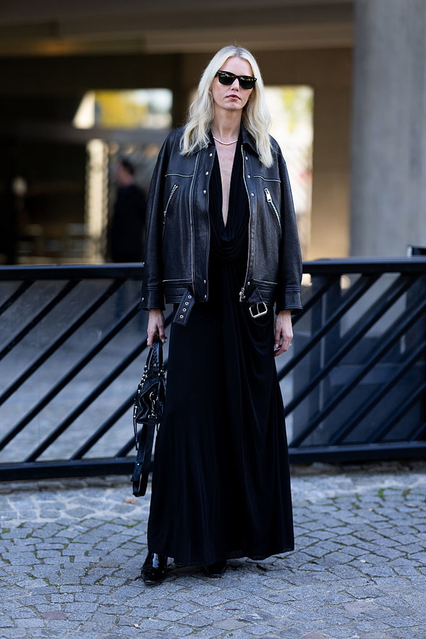 Black total look na jesień