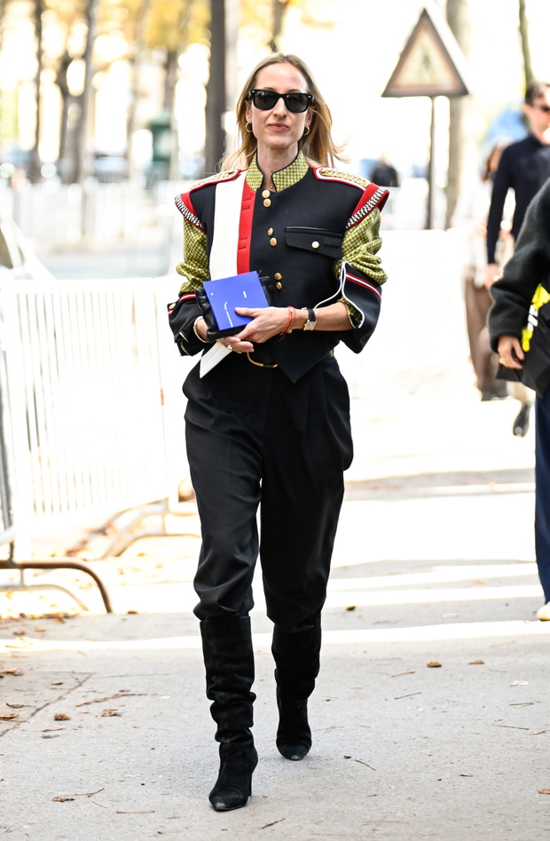 Street Style - Paris Fashion Week - Womenswear Spring Summer 2026 - Day Two