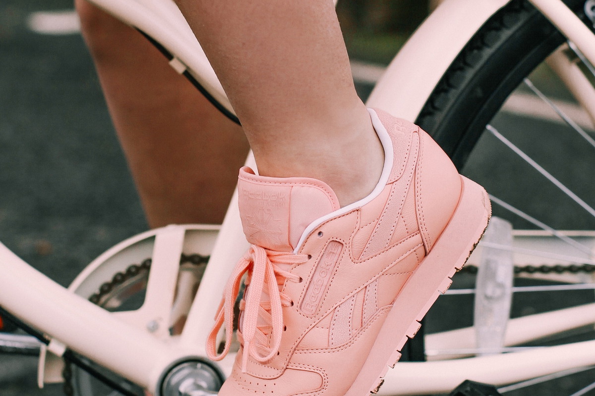 Pastelowa kolekcja Reebok Classic i FACE Stockholm