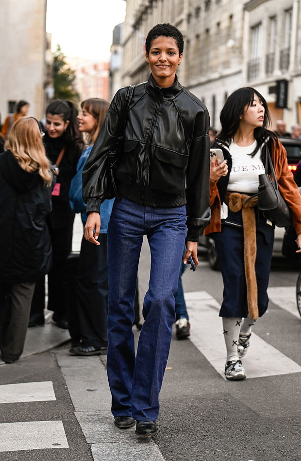 Street Style - Paris Fashion Week - Womenswear Spring Summer 2026 - Day Nine
