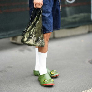 dziwne buty