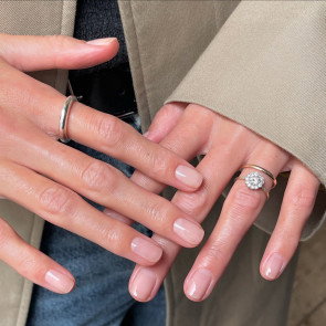 squvol nails