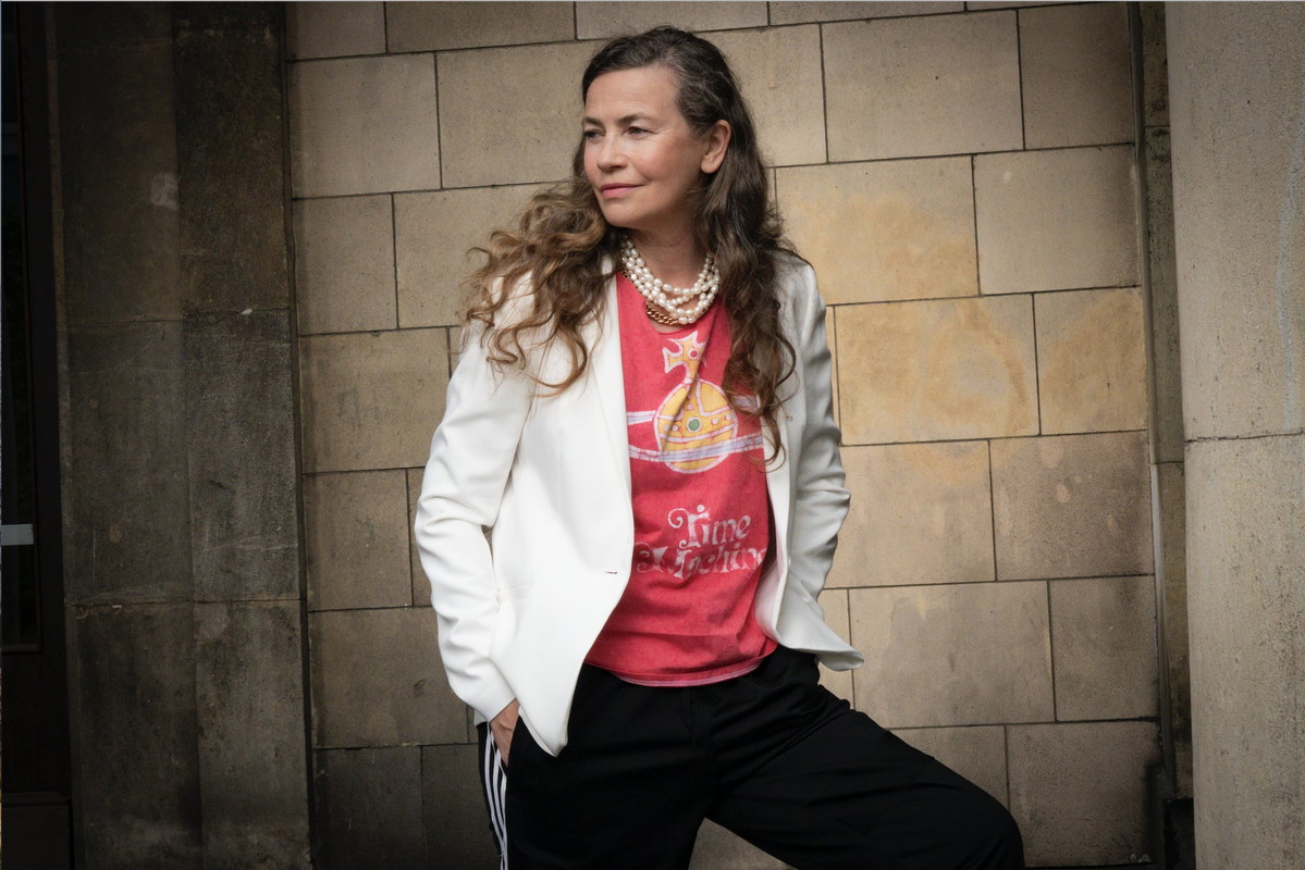 Lidia Popiel w t-shircie od Vivienne Westwood