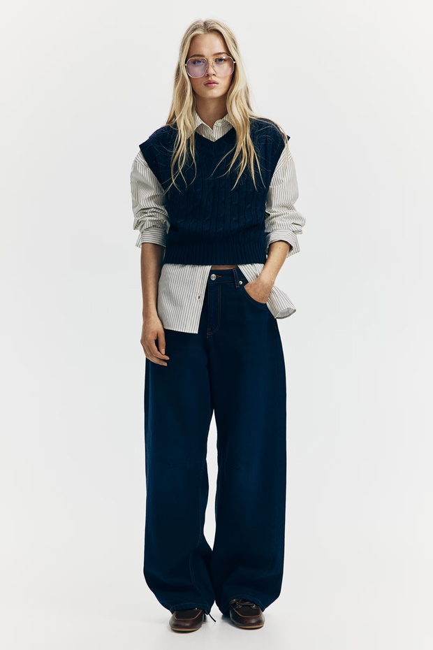 H&M jeansy damskie w stylu „Scandi capsule” – hit zimy 2025