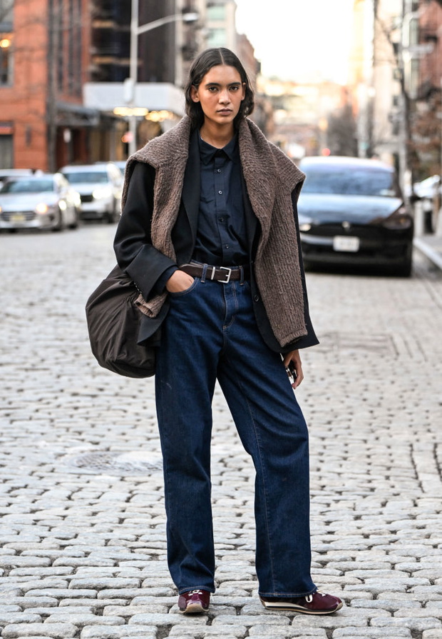 H&M jeansy damskie w stylu „Scandi capsule” – hit zimy 2025