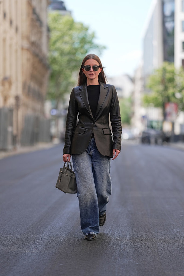 „Hourglass leather blazer” – skórzana marynarka it-girls na zimę 2025