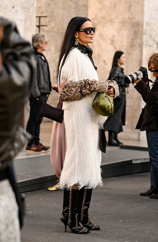 „Ivory knit dress” – esencja quiet luxury na święta 2025