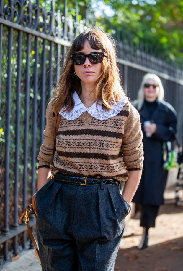 Street Style : Paris Fashion Week - Womenswear Spring Summer 2020 : Day Nine
