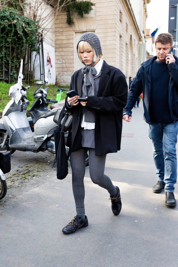 Street Style - Day 4 - Milan Fashion Week - Womenswear Fall/Winter 2025/2026