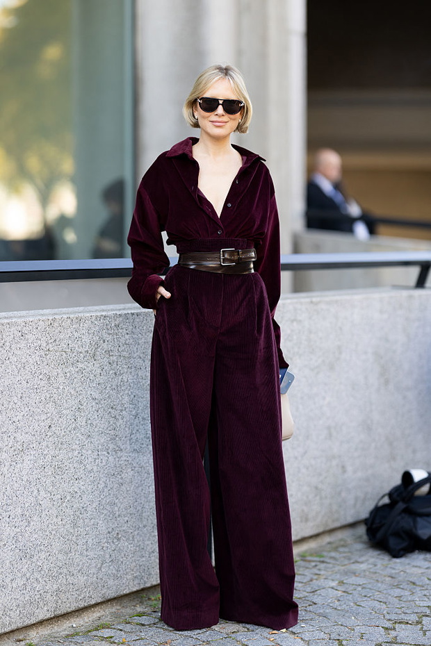 „Velvet trousers” – hit z Mediolanu. Nowa zimowa elegancja 2025