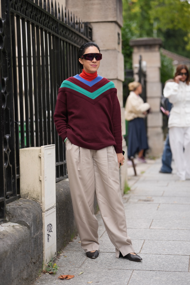 Street Style - Paris Fashion Week - Womenswear Spring Summer 2026 - Day Five