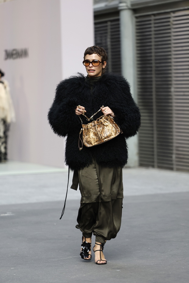 Street Style - Paris Fashion Week - Womenswear Spring Summer 2026 - Day Eight