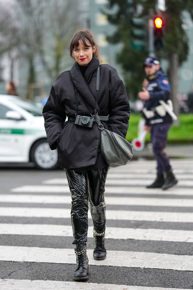 Street Style - Day 1 - Milan Fashion Week - Womenswear Fall/Winter 2025/2026