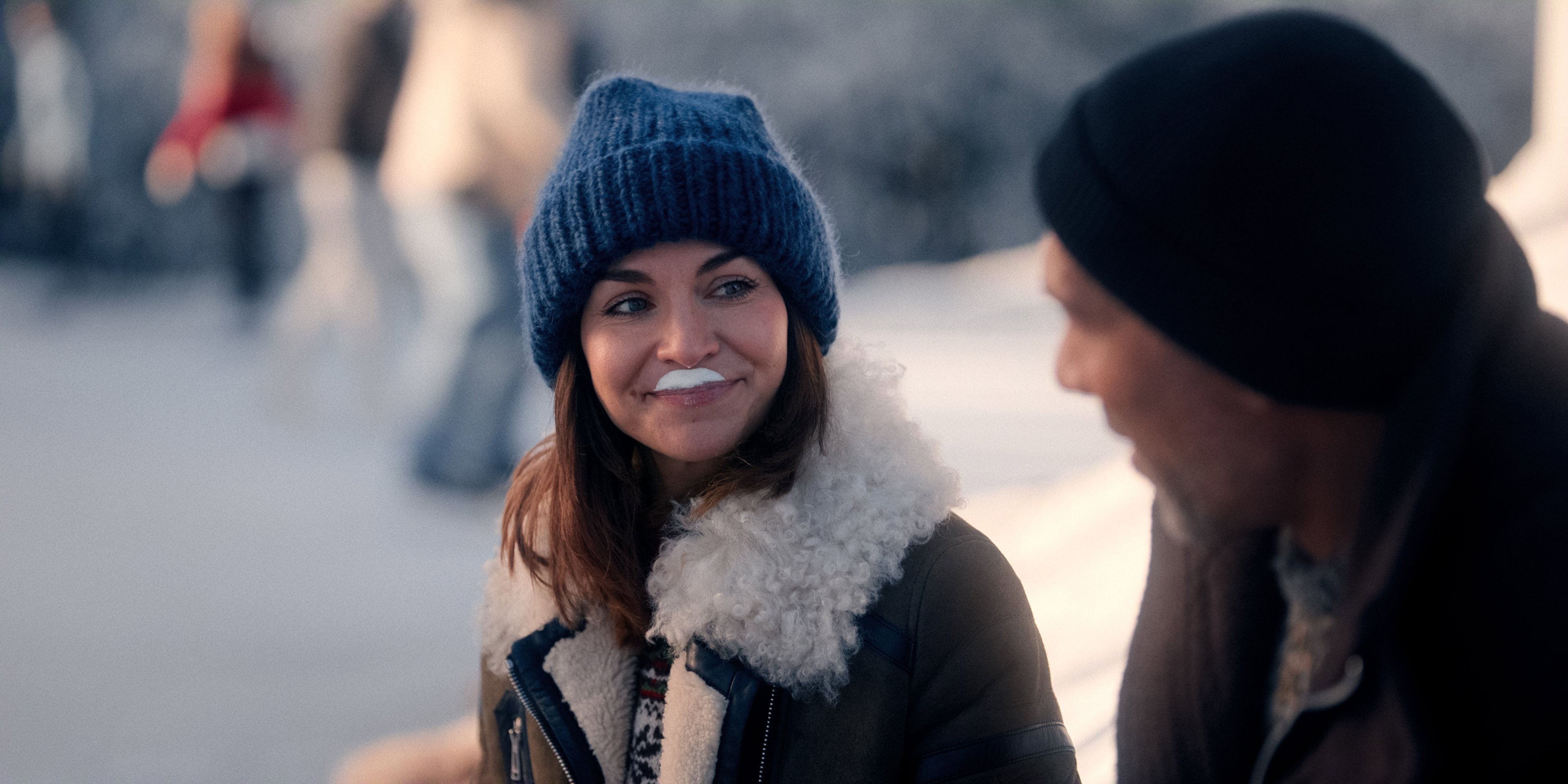 nietypowy serial świąteczny facet na święta netflix