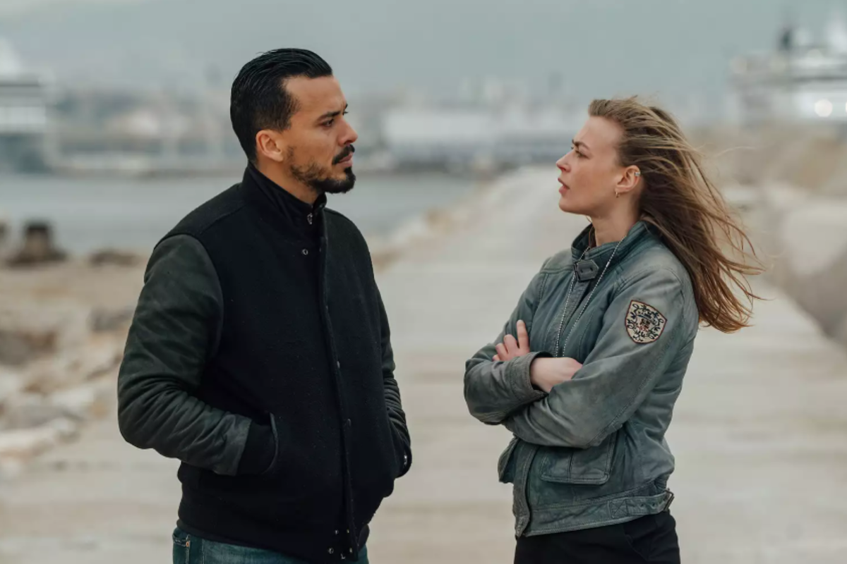 krwawe-wybrzeze-francuski-serial-thriller-kryminalny-netflix-gangster-noir
