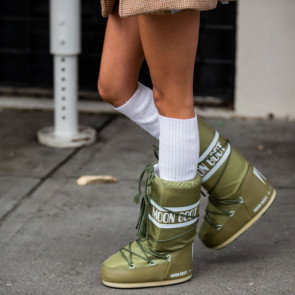 Moon boots