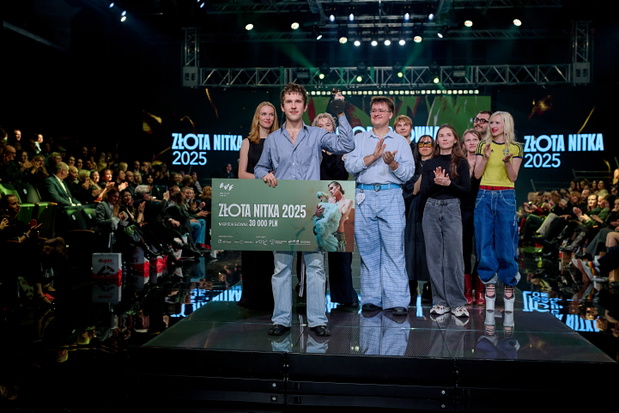 4_Zlota_Nitka_fot_Filip_Okopny_Fashion_Images