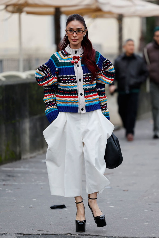 Winter Cue Cardigan – preppy kardigan z dzwonami 2025
