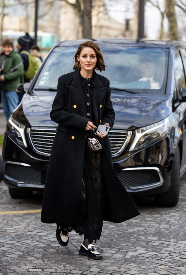 Street Style - Paris Fashion Week - Womenswear Fall/Winter 2024/2025 - Day Five