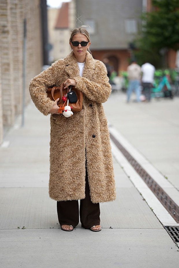 Arctic Rich Girl Coat – luksusowy płaszcz zimy 2025 w stylu Zurychu