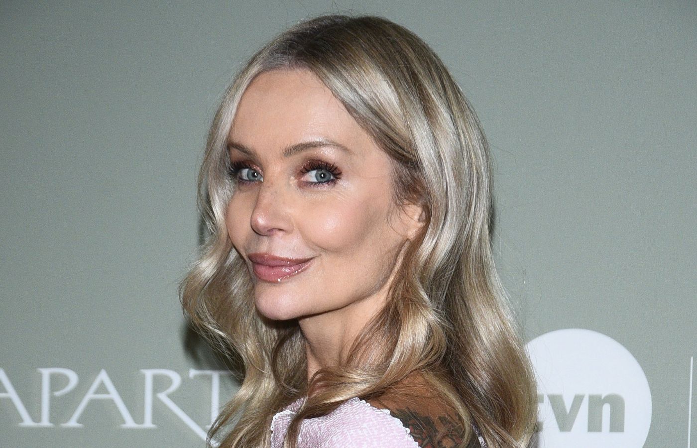 Agnieszka Woźniak-Starak w białym total look'u